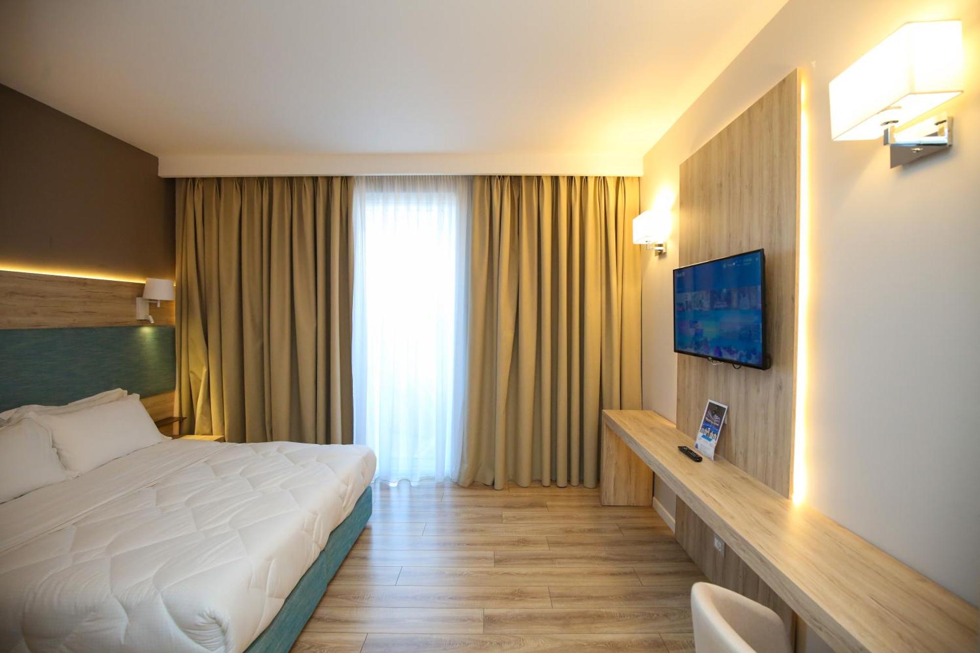 Regina Blu Hotel Vlorë Eksteriør billede